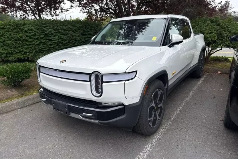 2023 Rivian R1T Adventure photo 1