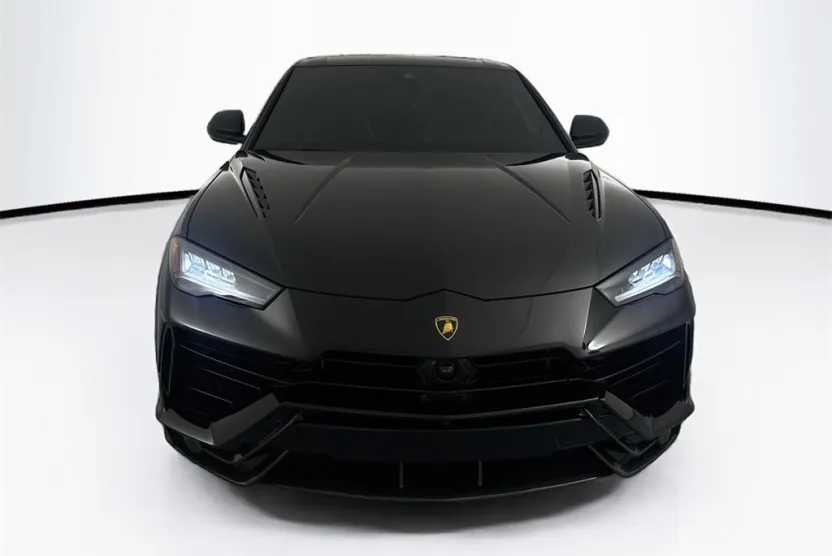 2024 Lamborghini Urus Performante photo 1