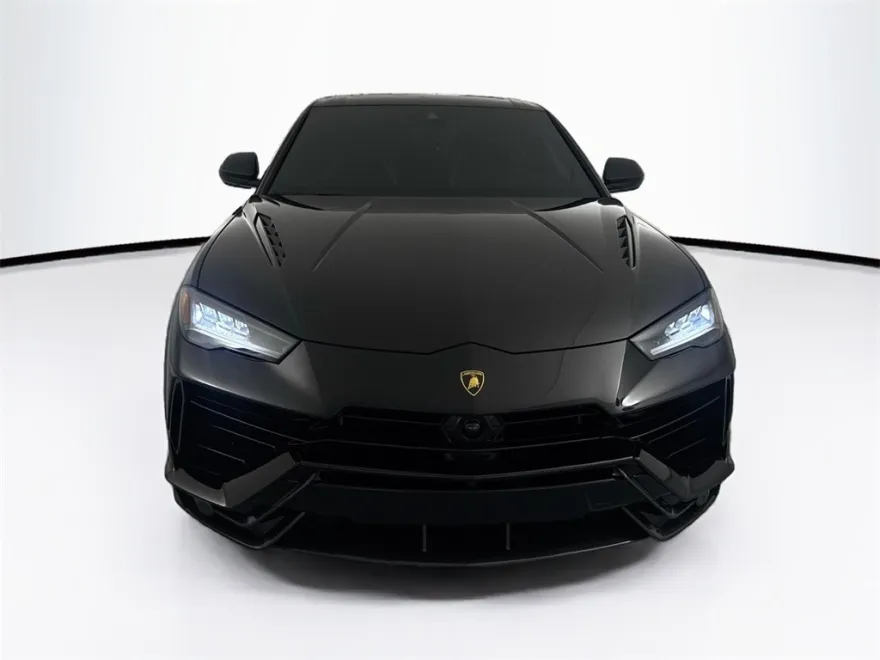 2024 Lamborghini Urus Performante photo 1