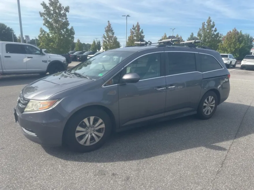 2016 Honda Odyssey EX photo 1