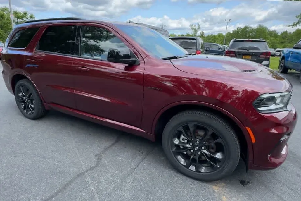2025 Dodge Durango R/T photo 1