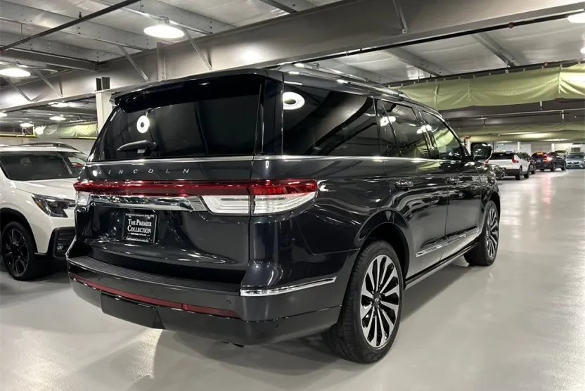 2022 Lincoln Navigator Reserve photo 1