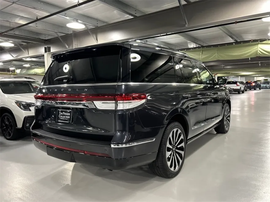 2022 Lincoln Navigator Reserve photo 1