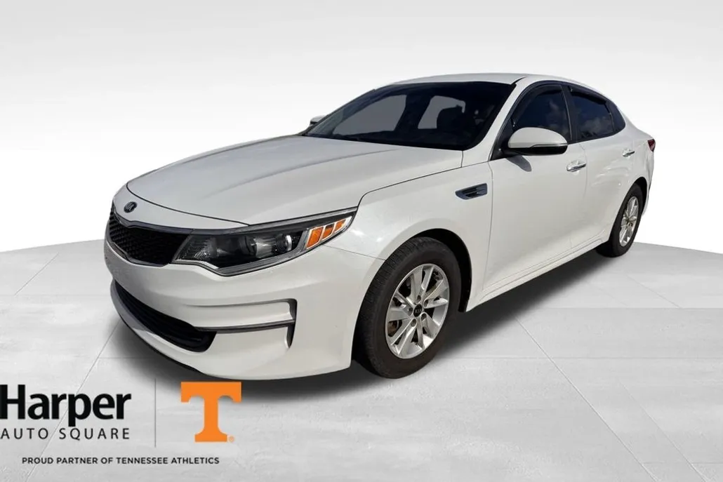 2017 Kia Optima LX photo 1