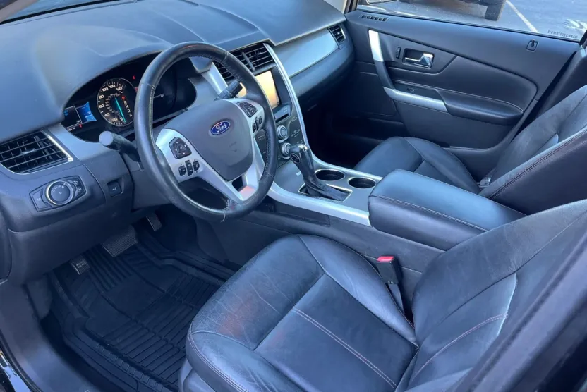 2013 Ford Edge SEL Sport photo 1