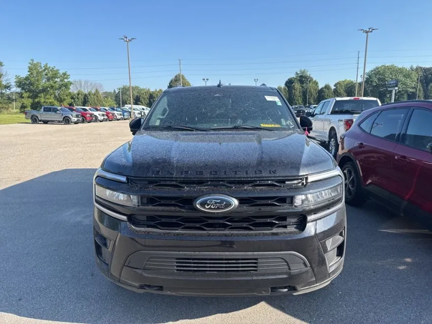 2024 Ford Expedition MAX Limited photo 1