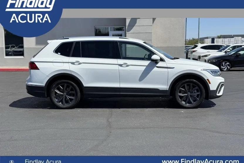 2024 Volkswagen Tiguan SE Wolfsburg Edition photo 1