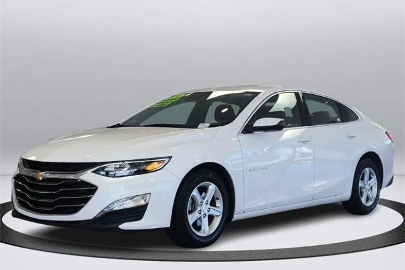 2024 Chevrolet Malibu 1LT photo 1