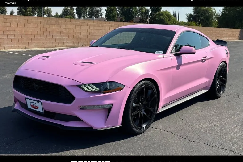 2018 Ford Mustang photo 1