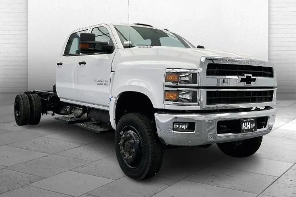 2024 Chevrolet Silverado 5500HD Work Truck photo 1