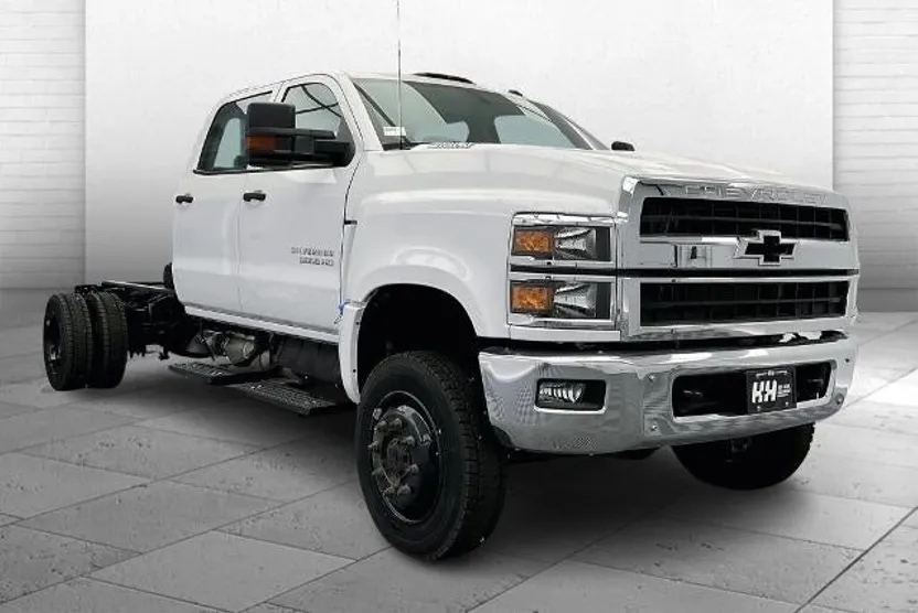 2024 Chevrolet Silverado 5500HD Work Truck photo 1