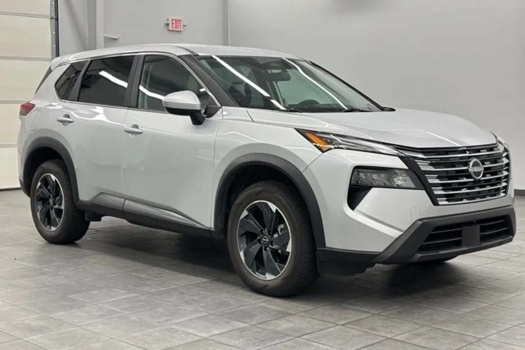 2025 Nissan Rogue SV photo 1