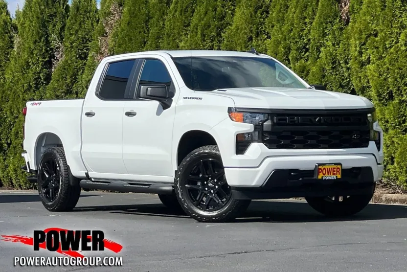 2026 Chevrolet Silverado 1500 Custom photo 1