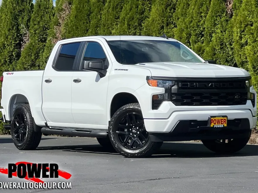 2026 Chevrolet Silverado 1500 Custom photo 1