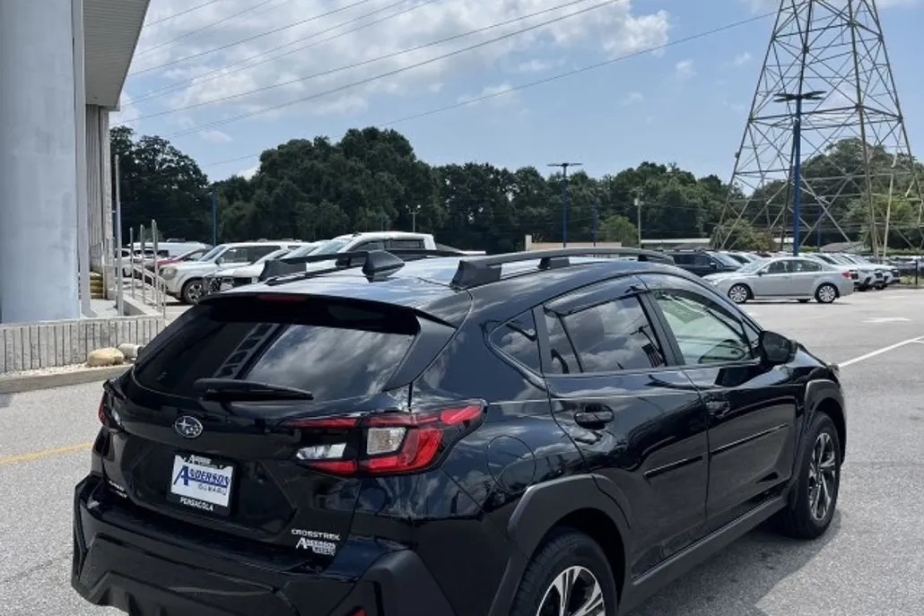 2024 Subaru Crosstrek Premium photo 1