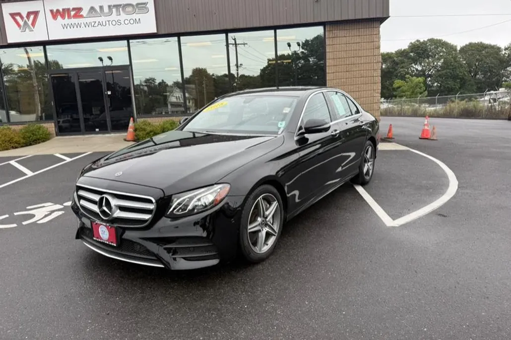 2018 Mercedes Benz E 400 photo 1