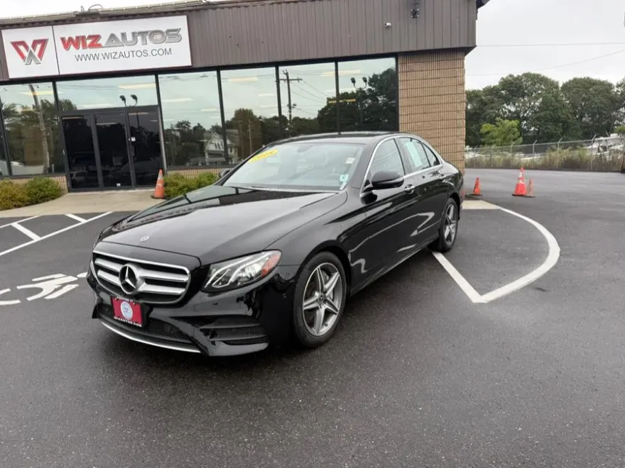 2018 Mercedes Benz E 400 photo 1