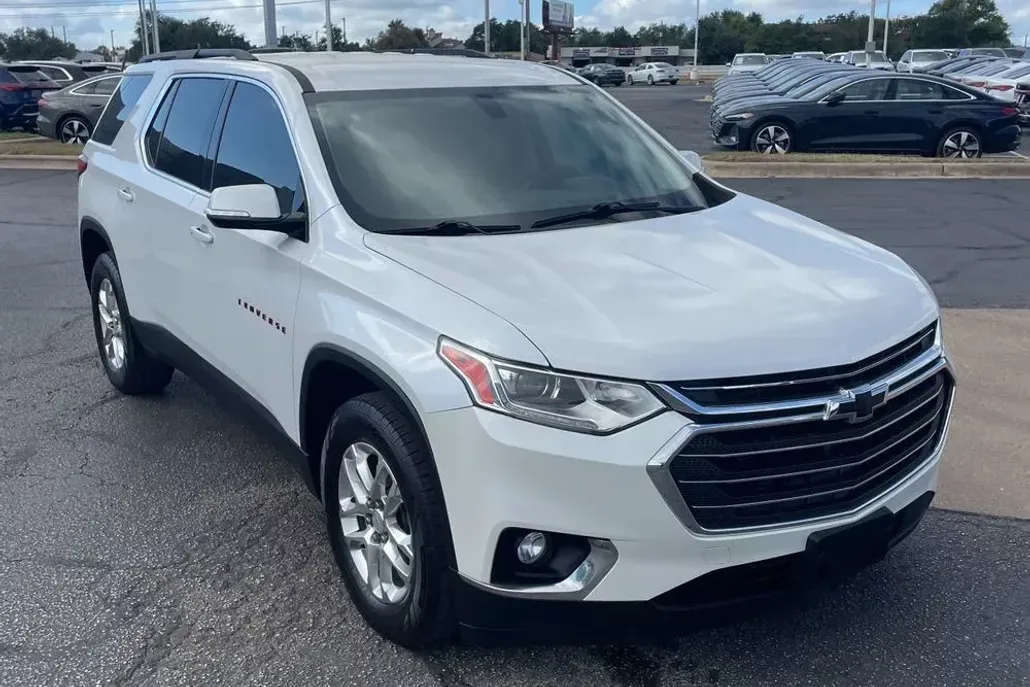 2019 Chevrolet Traverse 3LT photo 1