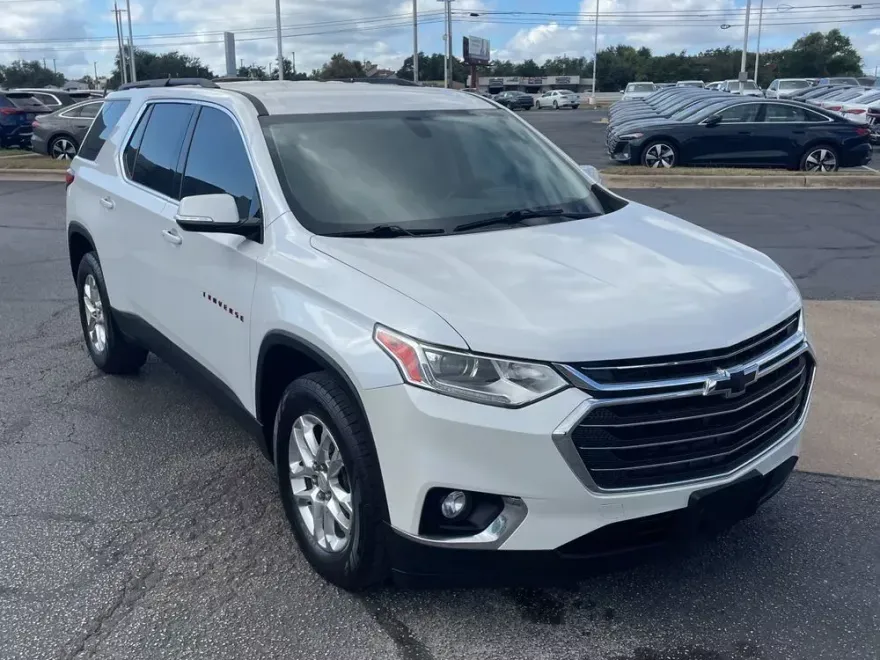 2019 Chevrolet Traverse 3LT photo 1
