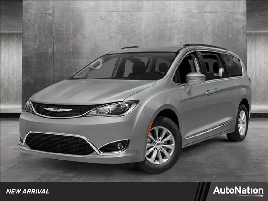 2018 Chrysler Pacifica Limited photo 1