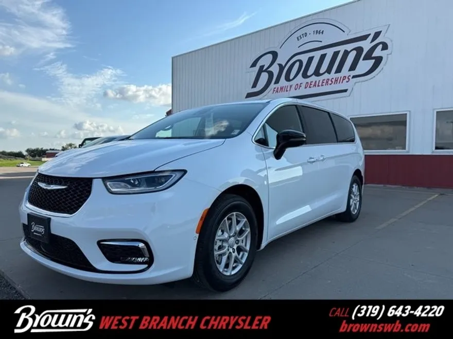 2026 Chrysler Pacifica photo 1