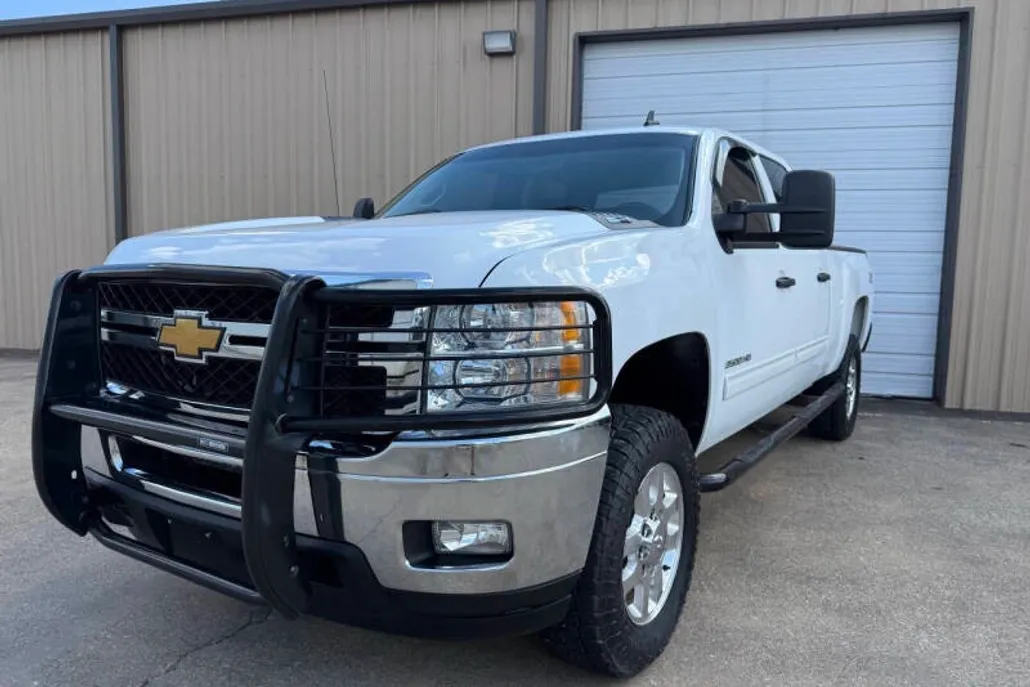 2014 Chevrolet Silverado 2500HD LT photo 1