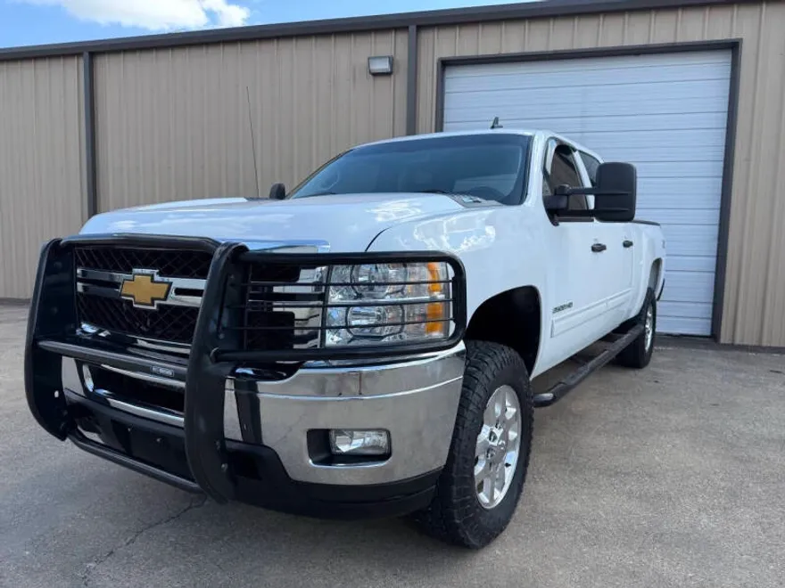 2014 Chevrolet Silverado 2500HD LT photo 1
