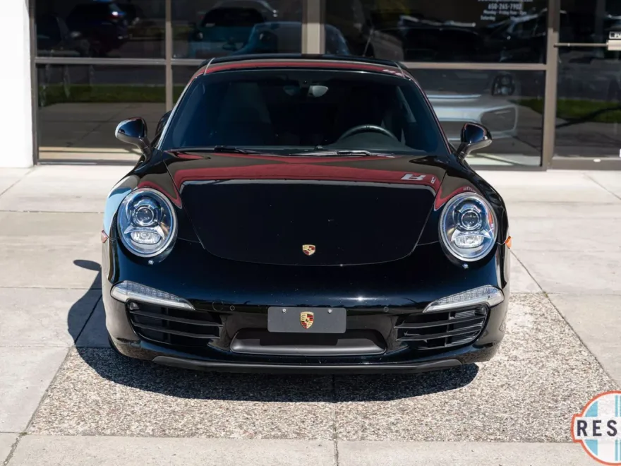 2013 Porsche 911 Coupe photo 2