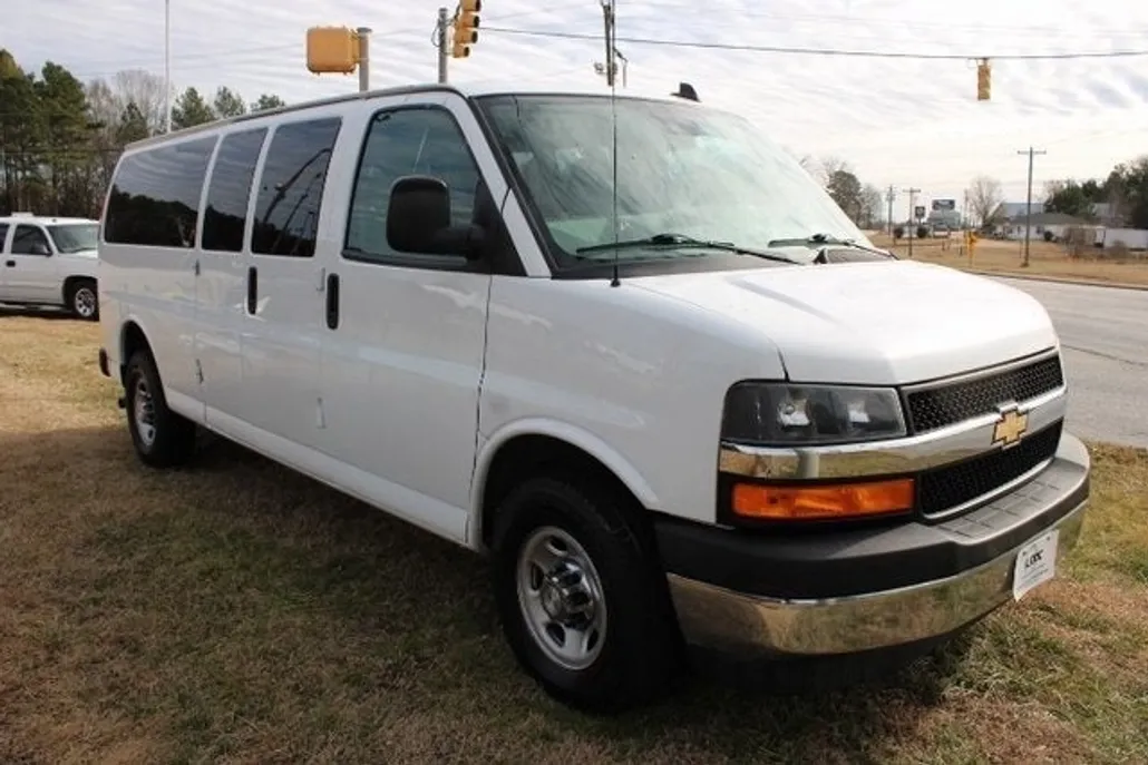 2020 Chevrolet Express LT photo 1