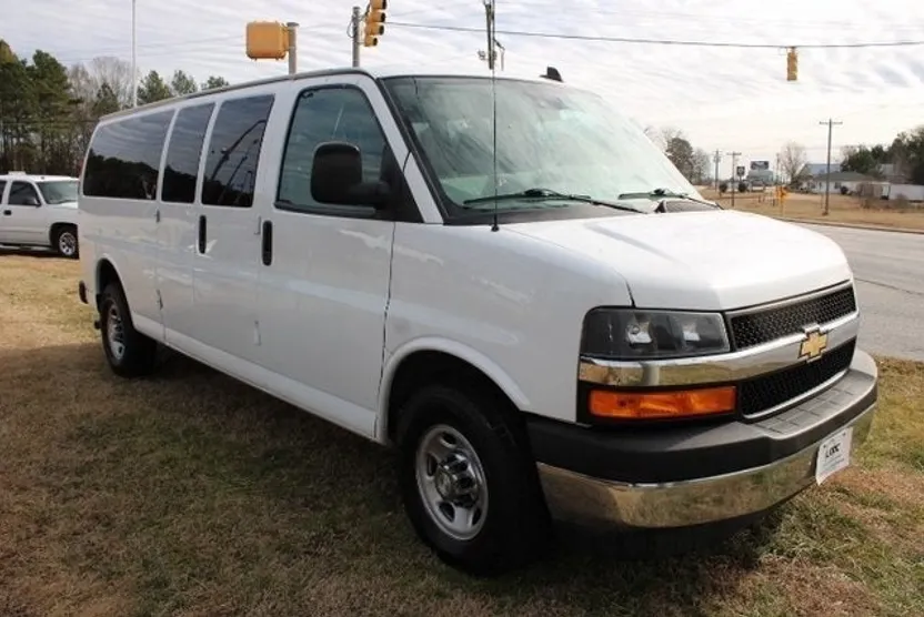 2020 Chevrolet Express LT photo 1