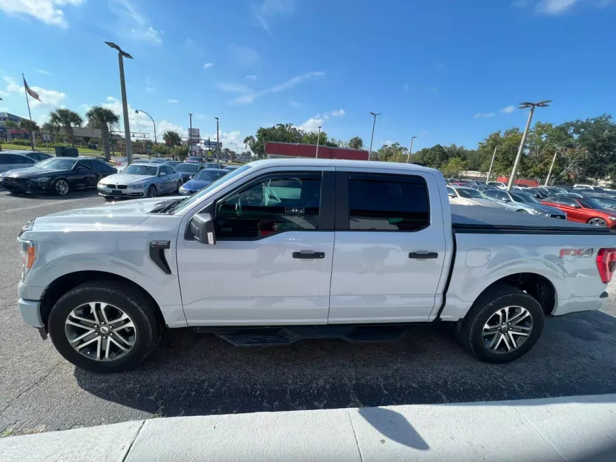 2022 Ford F-150 XL photo 1