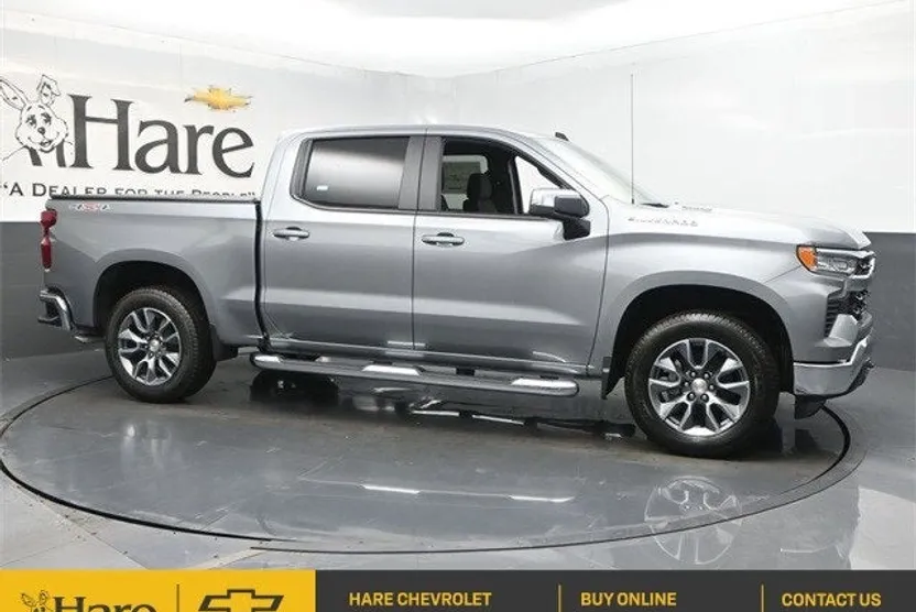 2025 Chevrolet Silverado 1500 LT photo 1