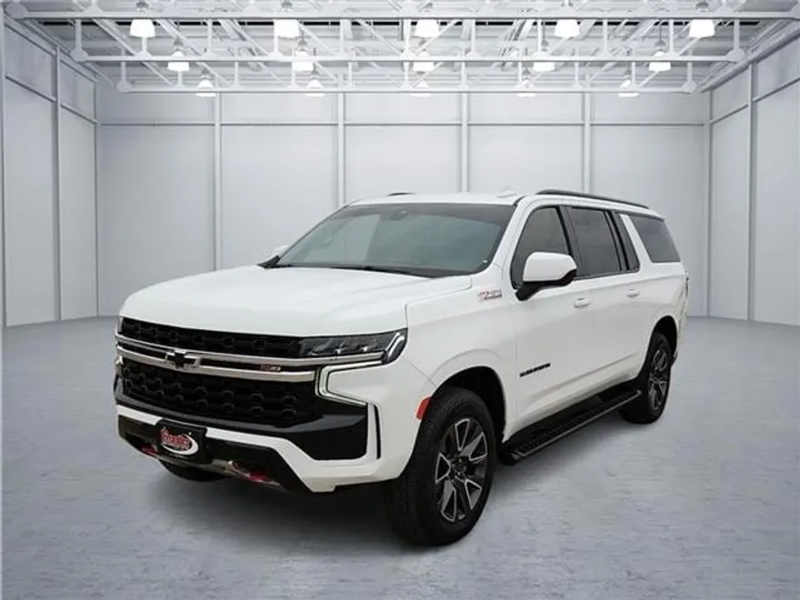 2022 Chevrolet Suburban Z71 photo 1