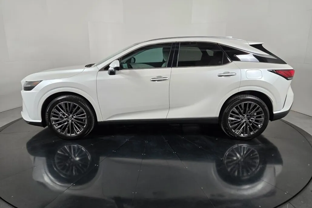 2025 Lexus RX 450h+ Luxury photo 1