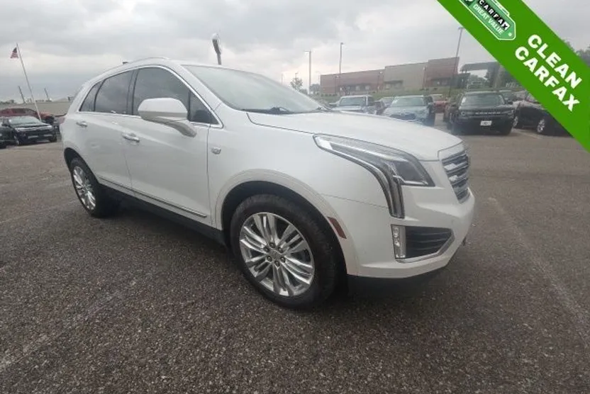 2017 Cadillac XT5 Premium Luxury photo 1