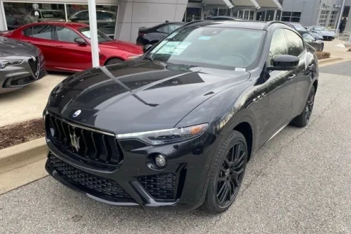 2024 Maserati Levante Modena photo 2