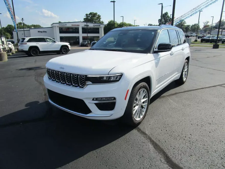 2024 Jeep Grand Cherokee Summit photo 1