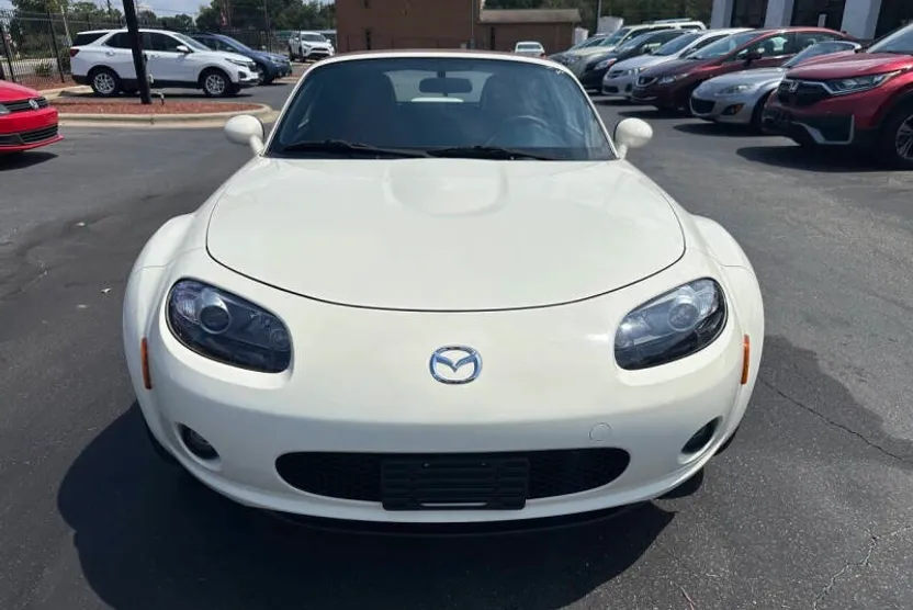 2006 Mazda MX-5 Miata Miata Grand Touring photo 1