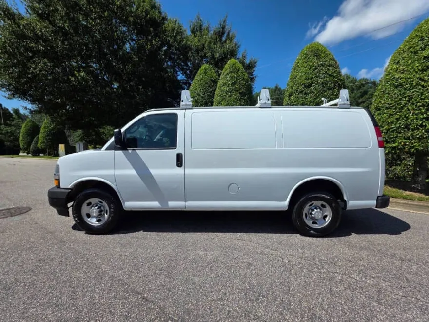 2018 Chevrolet Express 2500 Cargo Van photo 1