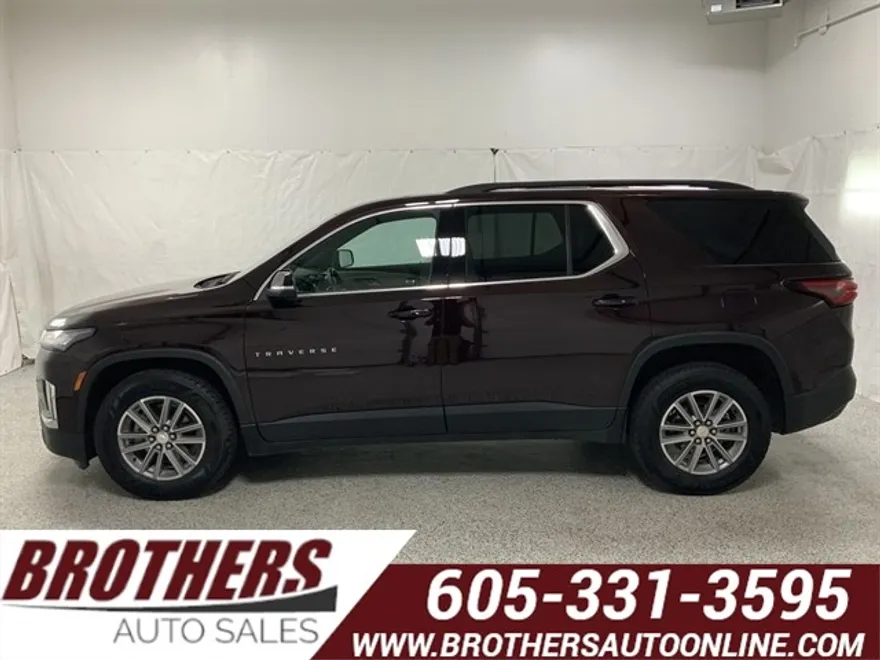 2022 Chevrolet Traverse Leather photo 1