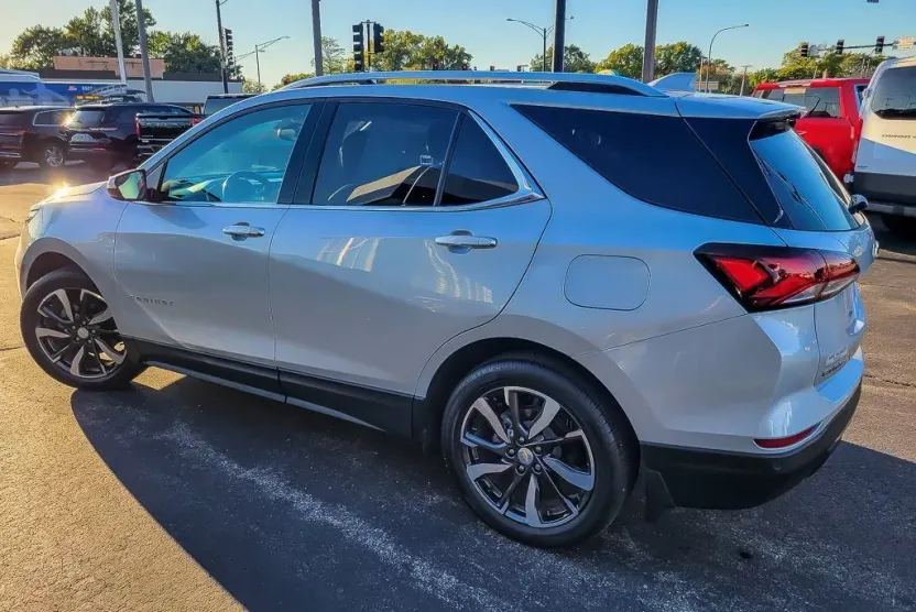 2022 Chevrolet Equinox Premier photo 1