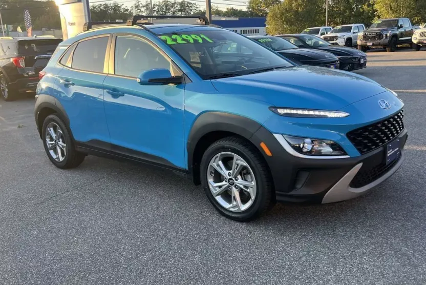 2023 Hyundai Kona SEL photo 1