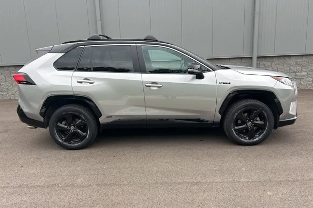 2021 Toyota RAV4 Hybrid XSE photo 1