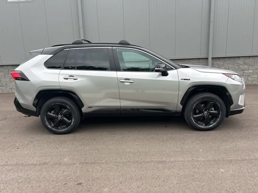 2021 Toyota RAV4 Hybrid XSE photo 1