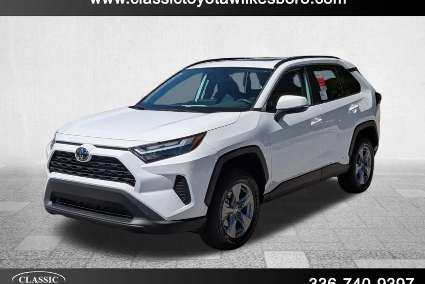 2025 Toyota RAV4 Hybrid XLE photo 1