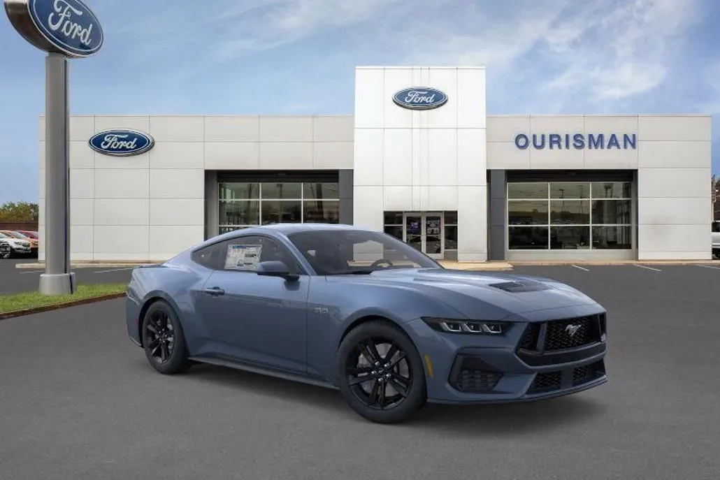 2025 Ford Mustang GT photo 1