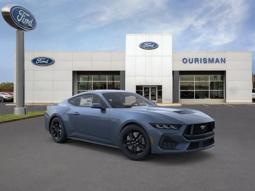 2025 Ford Mustang GT photo 1