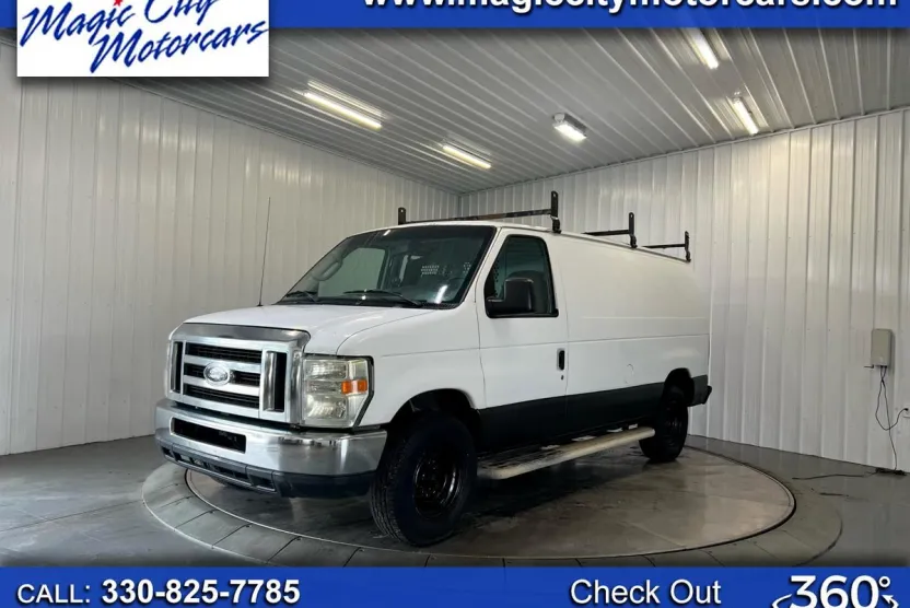 2008 Ford E-250 photo 1