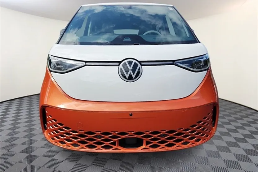 2025 Volkswagen ID. Buzz Pro Plus photo 1