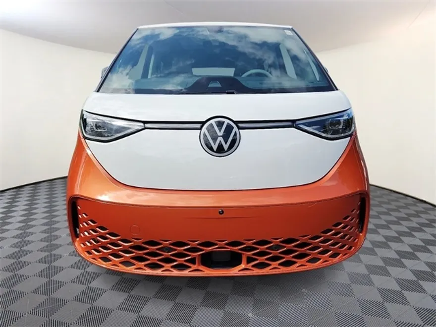 2025 Volkswagen ID. Buzz Pro Plus photo 1